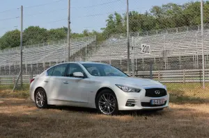 Infiniti Q50 - Prova su strada (2014)