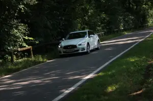 Infiniti Q50 - Prova su strada (2014)