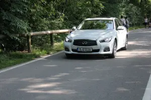 Infiniti Q50 - Prova su strada (2014)