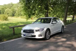 Infiniti Q50 - Prova su strada (2014)