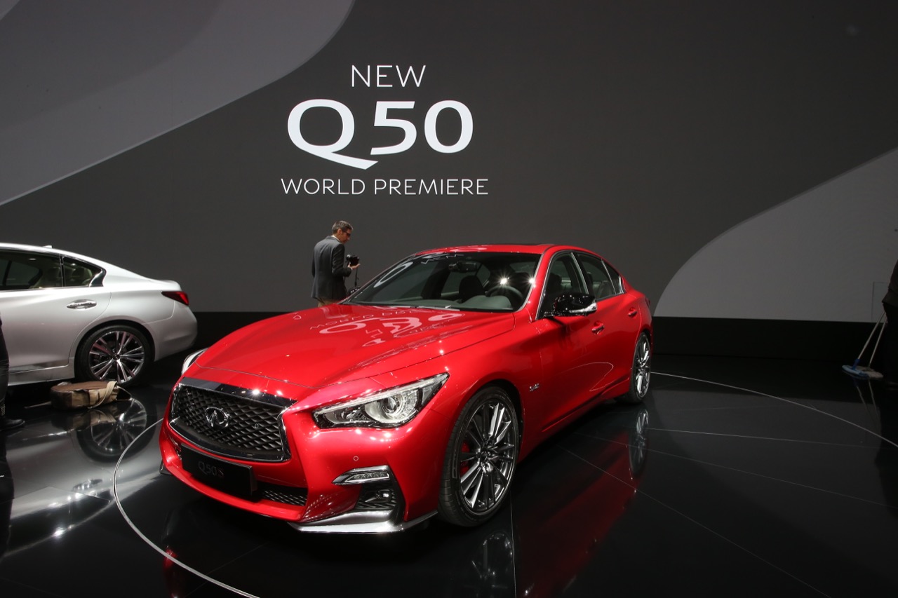 Infiniti Q50 Restyling Foto Live - Salone di Ginevra 2017