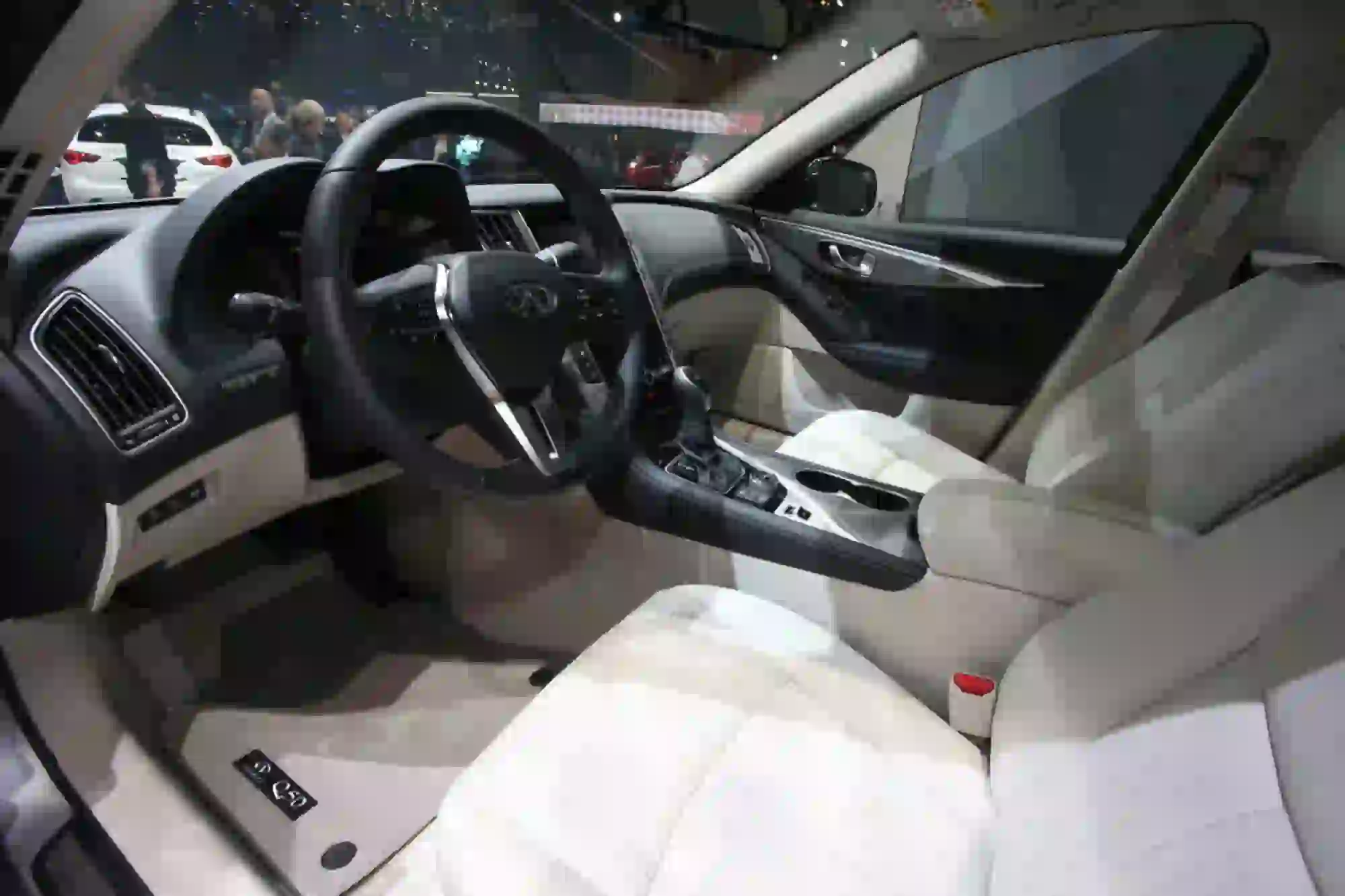 Infiniti Q50 Restyling Foto Live - Salone di Ginevra 2017 - 9
