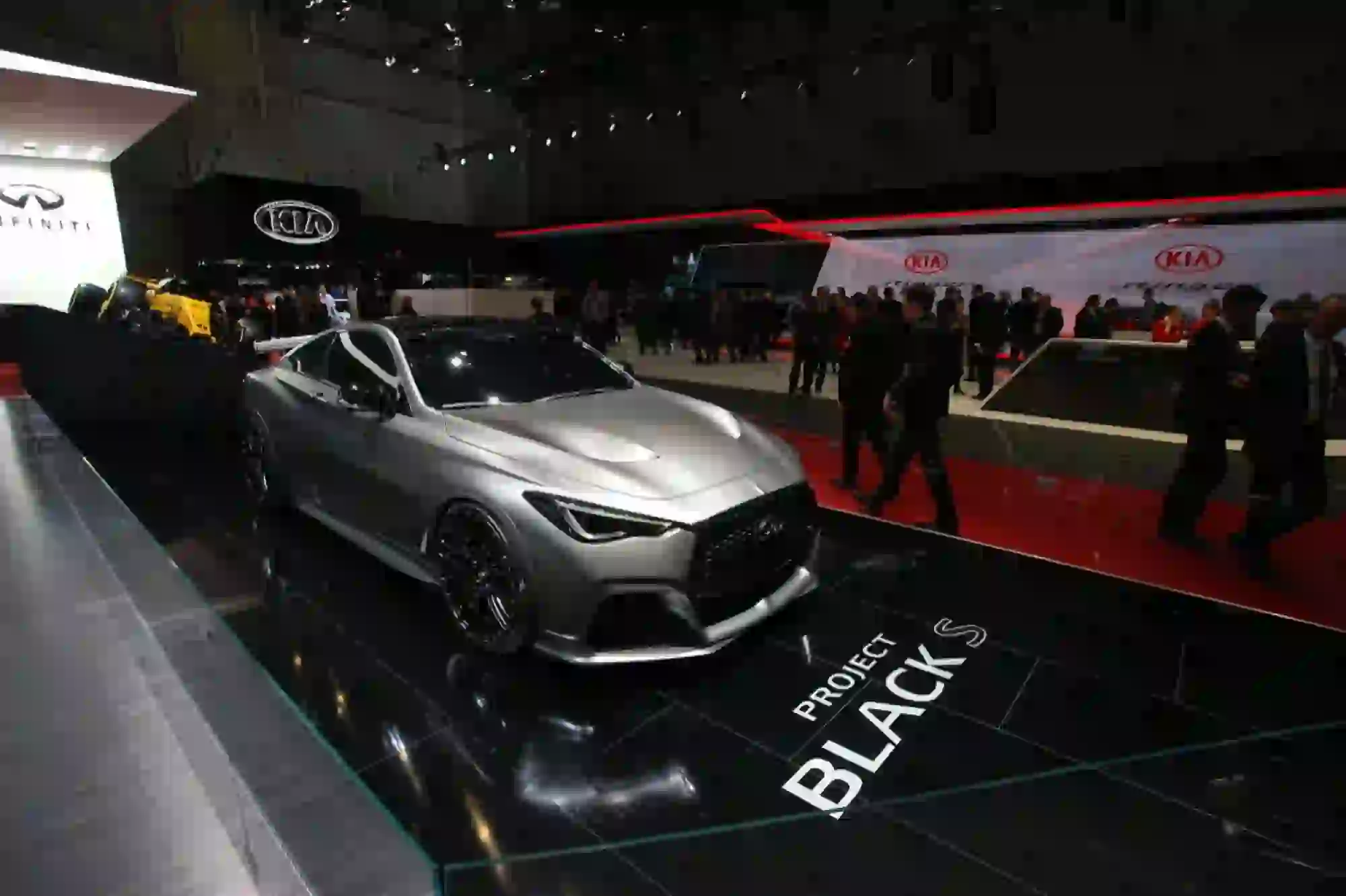 Infiniti Q60 Project Black S Foto Live - Salone di Ginevra 2017 - 6