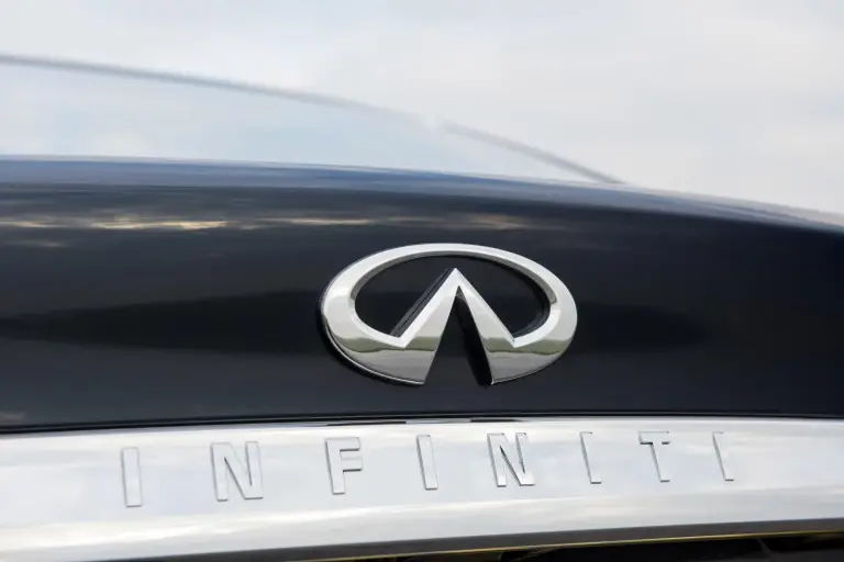 Infiniti Q70 2015 - 20