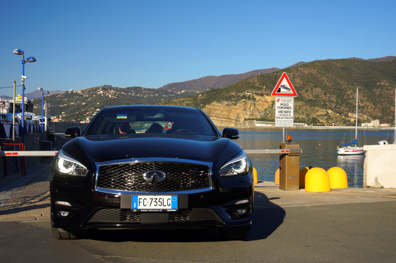 Infiniti Q70 - Prova su strada 2017