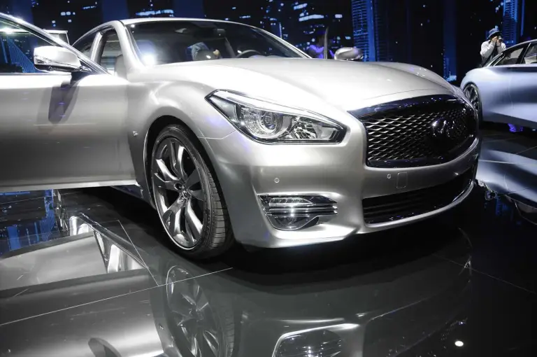 Infiniti Q70L Bespoke Edition - 6