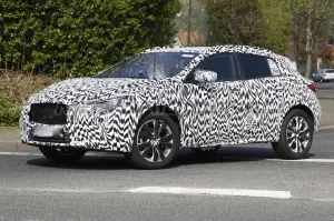 Infiniti QX30 2016 - Foto spia 21-04-2015