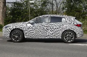 Infiniti QX30 2016 - Foto spia 21-04-2015
