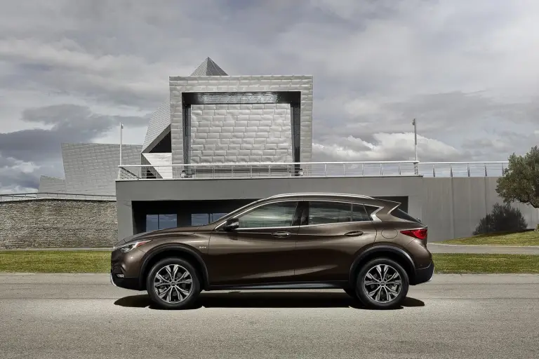 Infiniti QX30 - 17