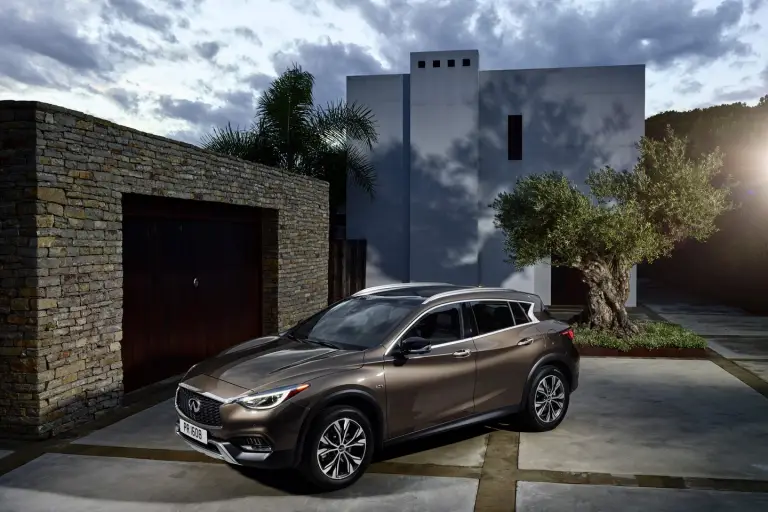 Infiniti QX30 - 4