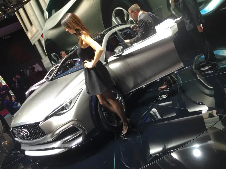 Infiniti QX30 Concept - Salone di Ginevra 2015 - 11