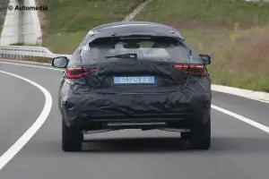 Infiniti QX30 - Foto spia 06-11-2014 - 2