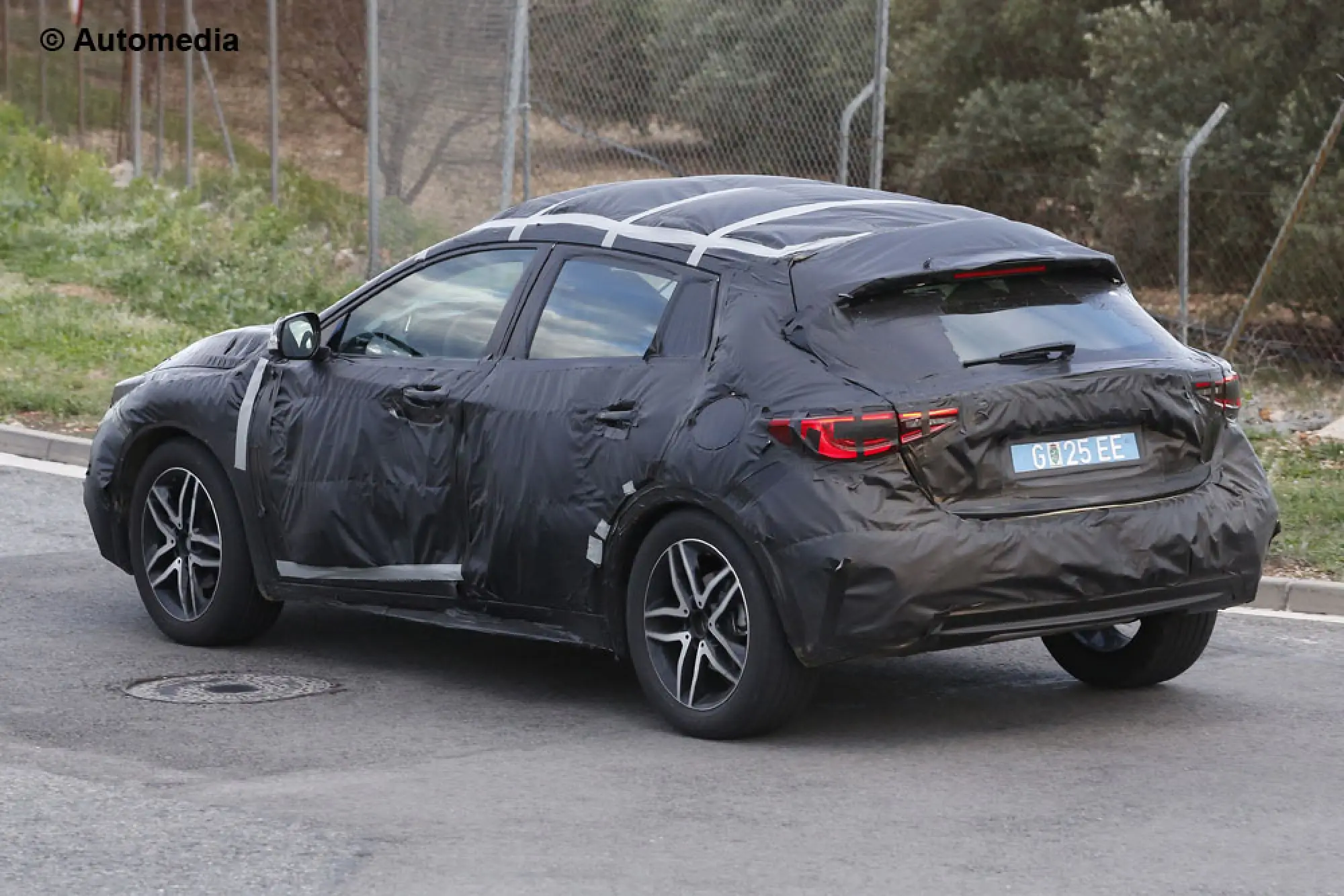 Infiniti QX30 - Foto spia 06-11-2014 - 8