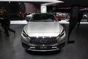 Infiniti QX30 - Salone di Ginevra 2016