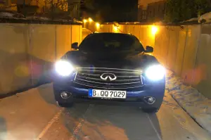 Infiniti QX70 3.7 S - Prova su strada 2015
