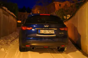 Infiniti QX70 3.7 S - Prova su strada 2015