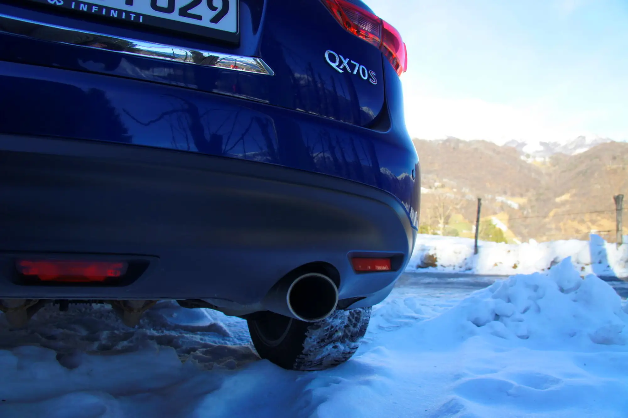 Infiniti QX70 3.7 S - Prova su strada 2015 - 27