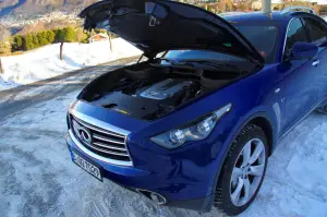 Infiniti QX70 3.7 S - Prova su strada 2015