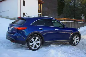 Infiniti QX70 3.7 S - Prova su strada 2015