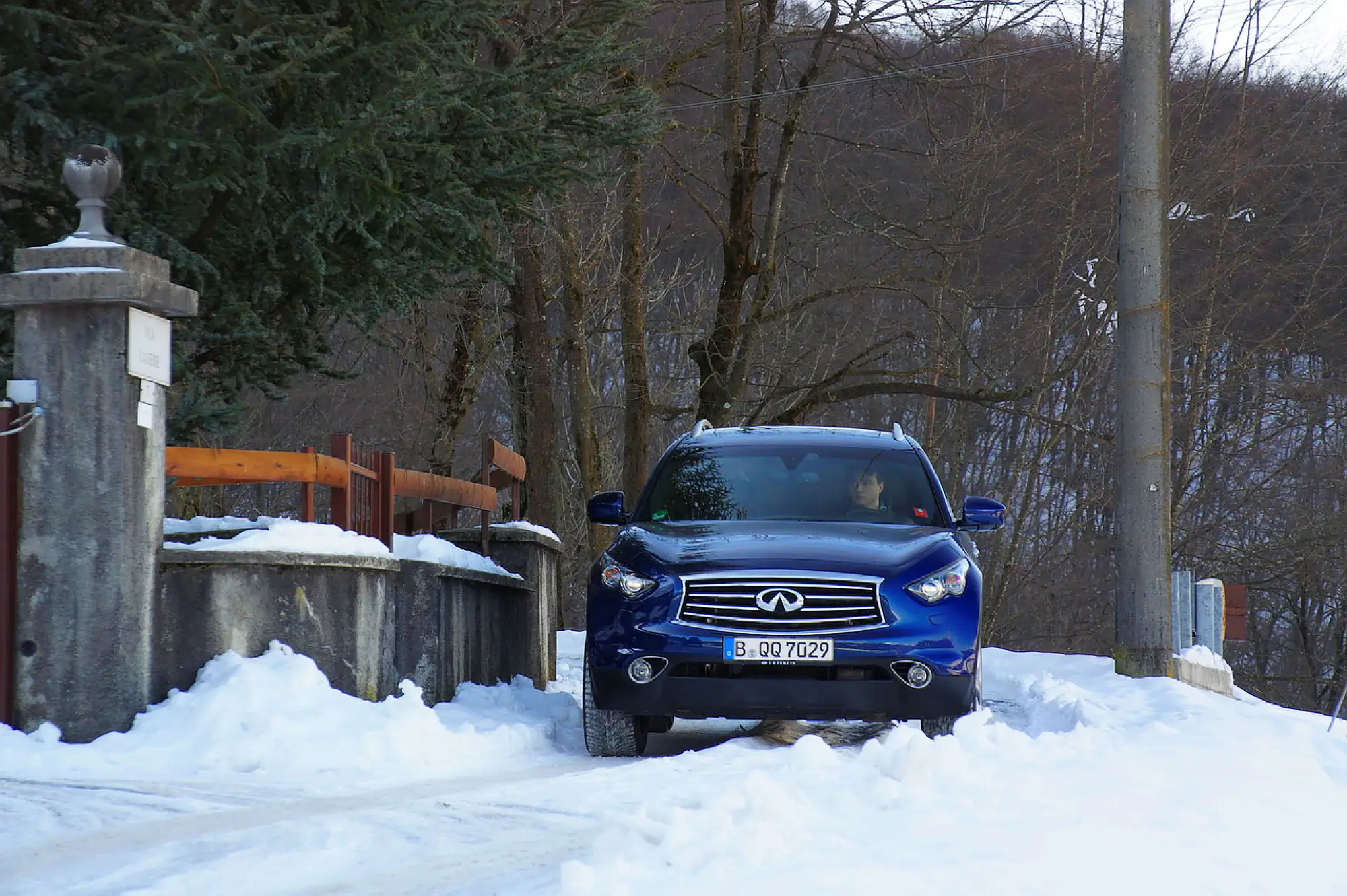 Infiniti QX70 3.7 S - Prova su strada 2015 - 54