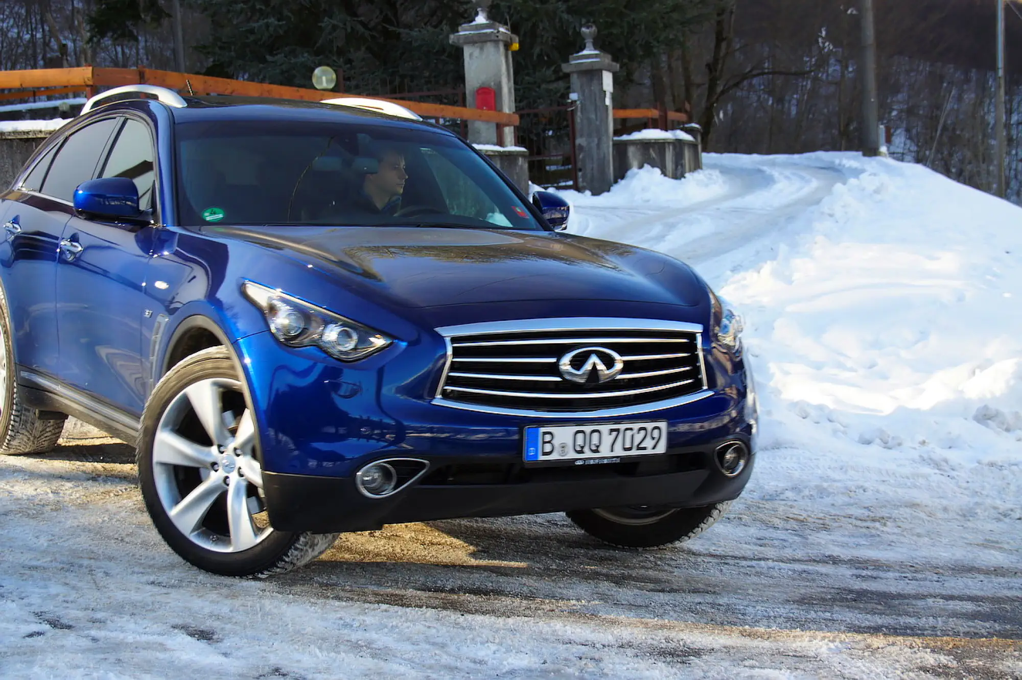 Infiniti QX70 3.7 S - Prova su strada 2015 - 58