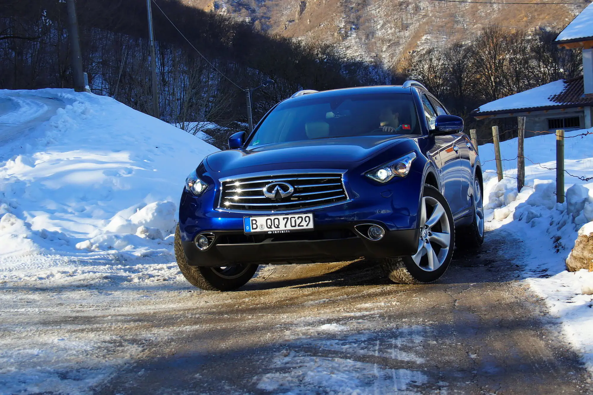 Infiniti QX70 3.7 S - Prova su strada 2015 - 62
