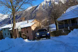 Infiniti QX70 3.7 S - Prova su strada 2015
