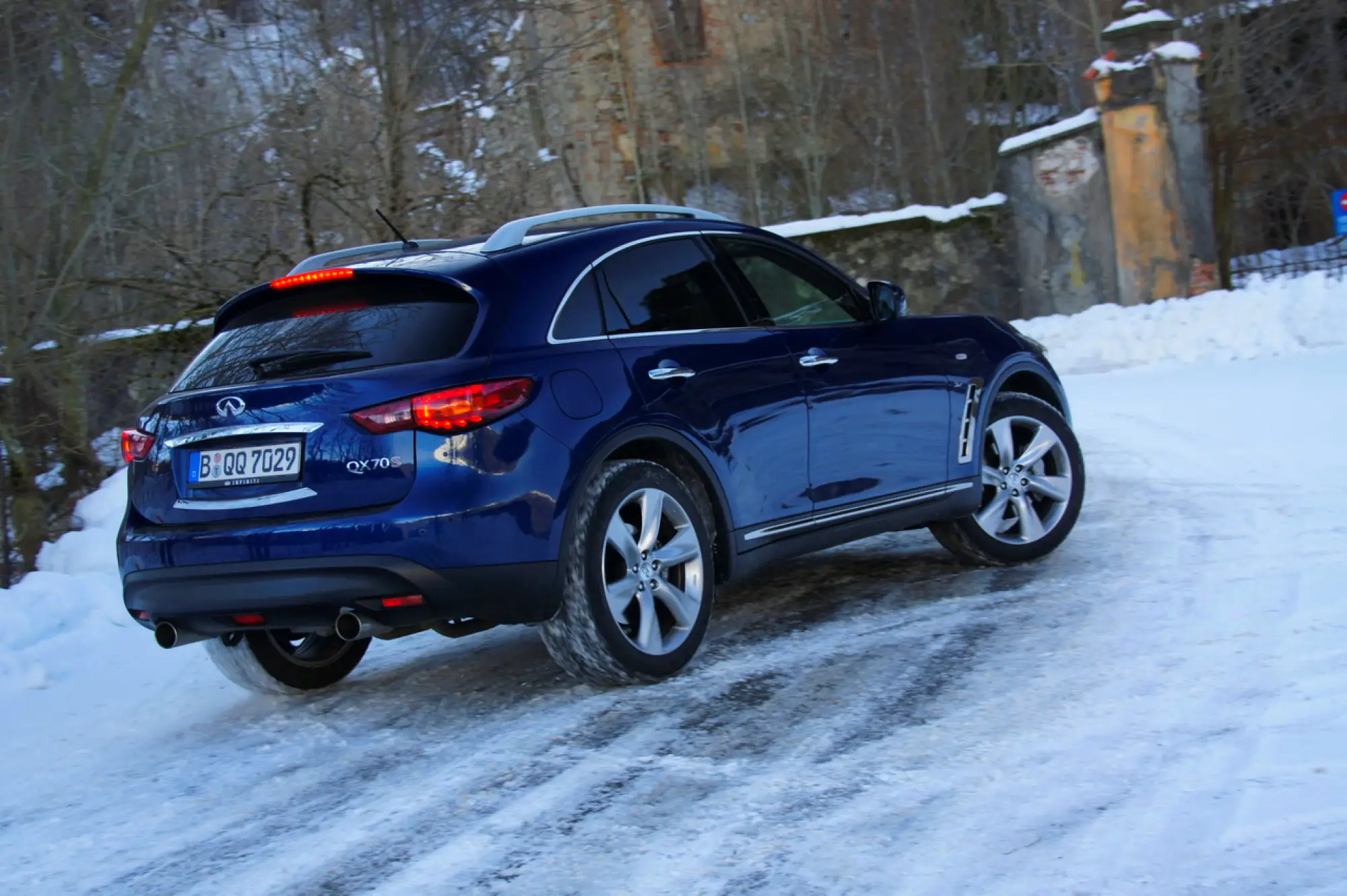 Infiniti QX70 3.7 S - Prova su strada 2015 - 96