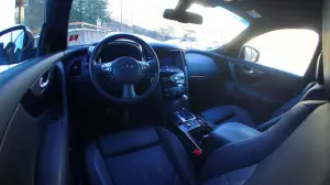 Infiniti QX70 3.7 S - Prova su strada 2015