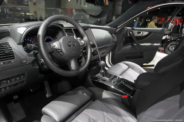 Infiniti QX70 - Salone di Francoforte 2015 - 6