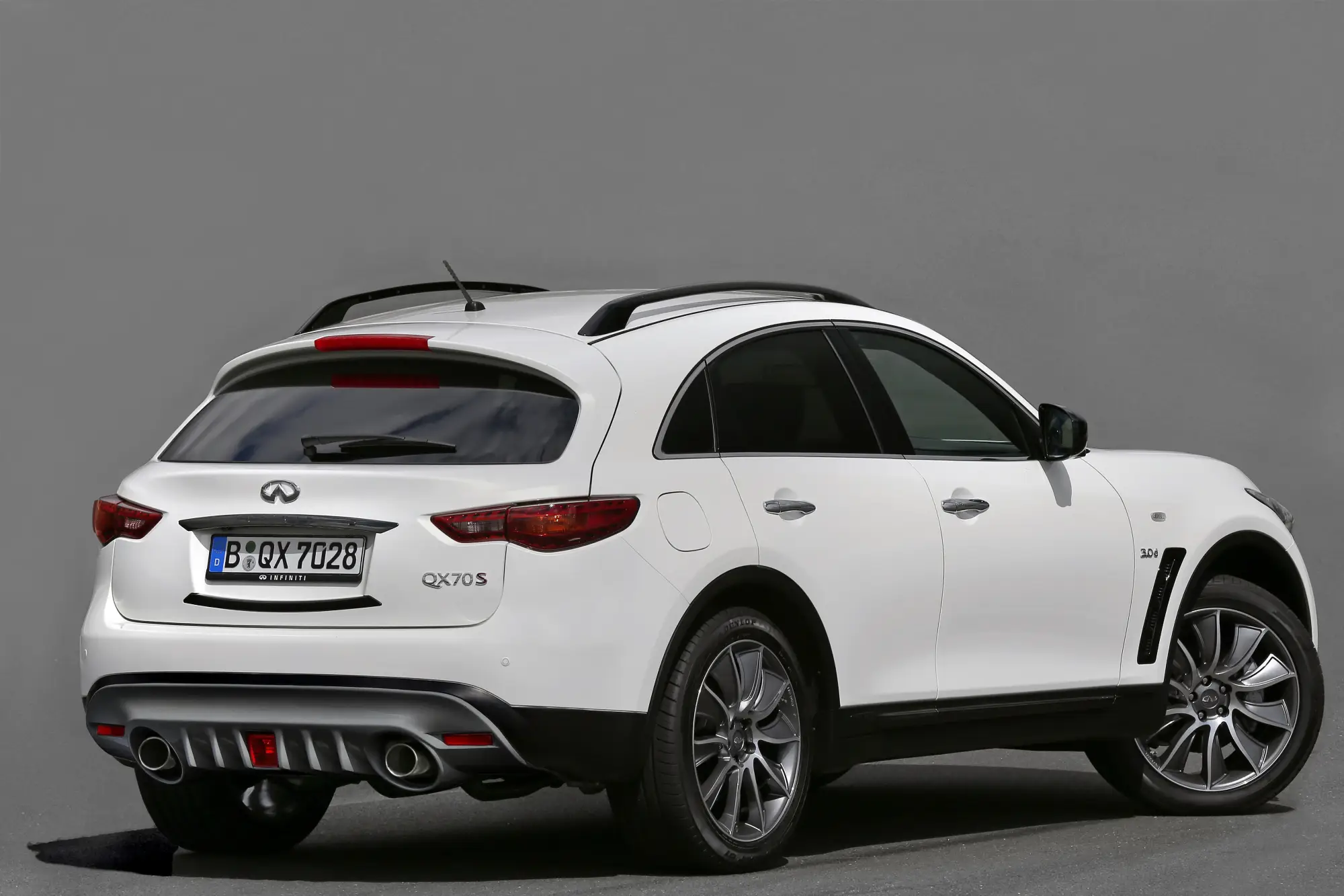 Infiniti QX70 Ultimate - 2