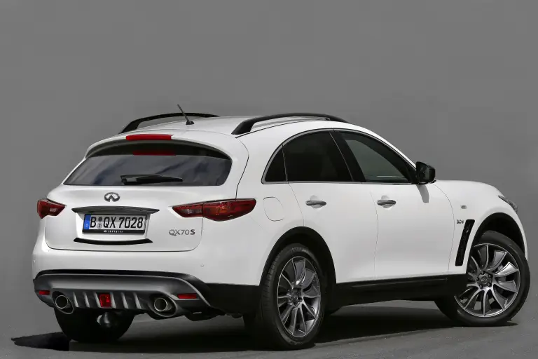 Infiniti QX70 Ultimate - 2