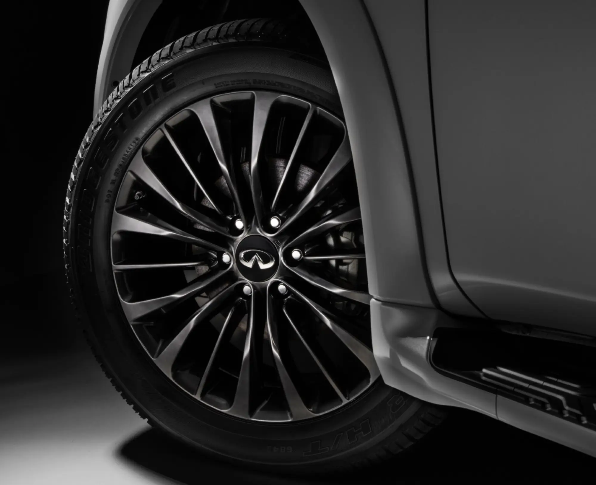 Infiniti QX80 2021 - Foto ufficiali - 13