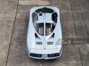 Isdera Commendatore 112i