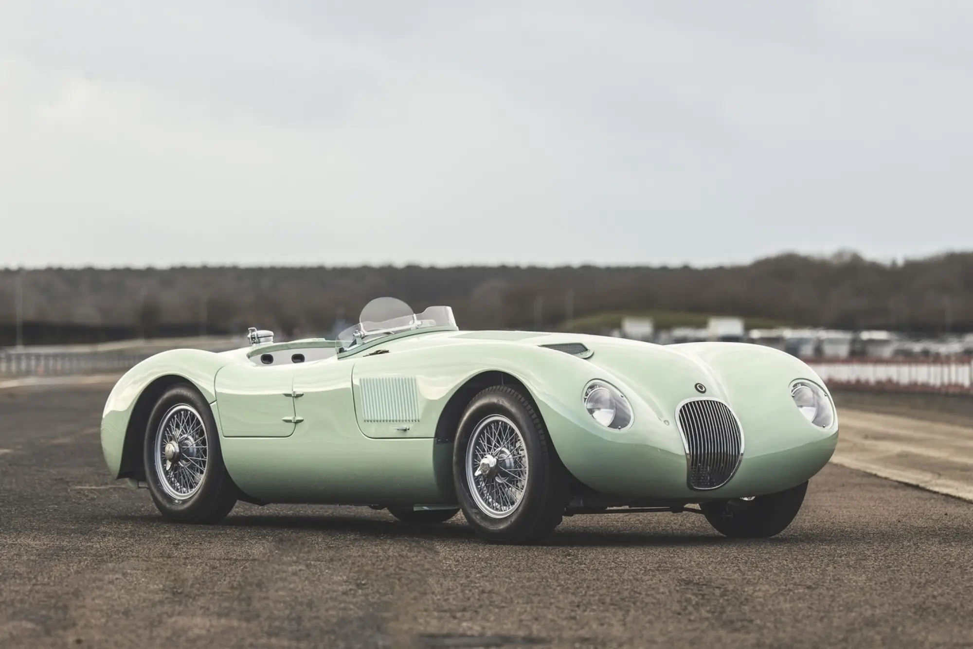Jaguar C-Type Continuation Pastel Green - Foto - 2