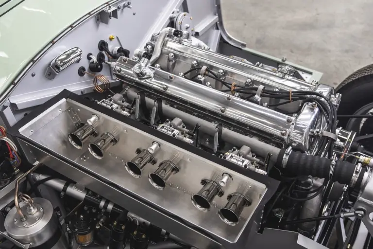 Jaguar C-Type Continuation Pastel Green - Foto - 4