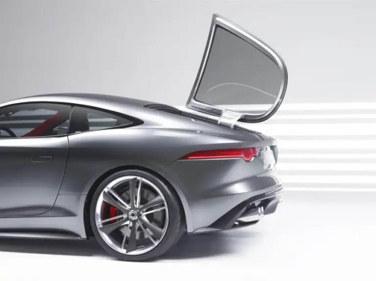 Jaguar C-X16 - 11