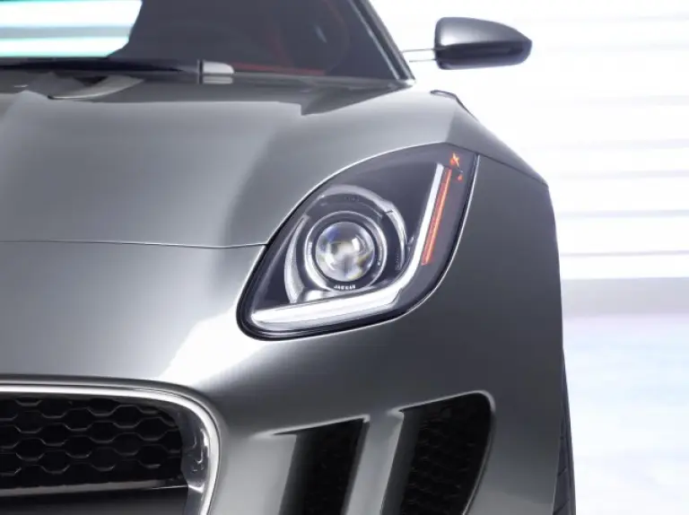 Jaguar C-X16 - 17