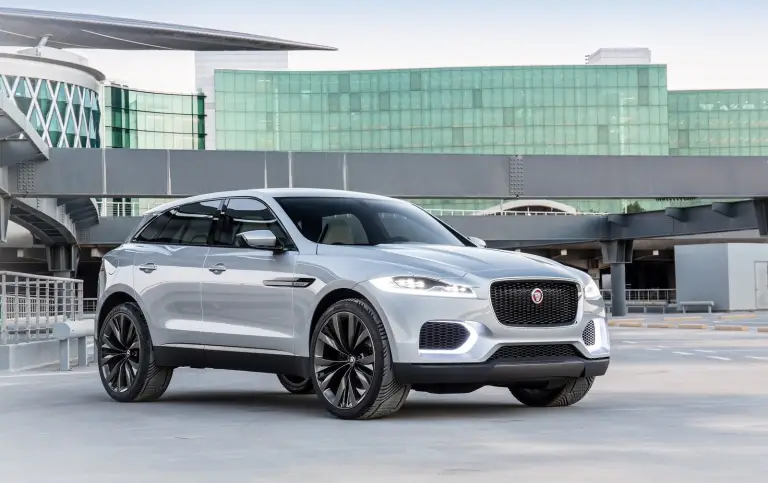 Jaguar C-X17 Concept 2013 - 9