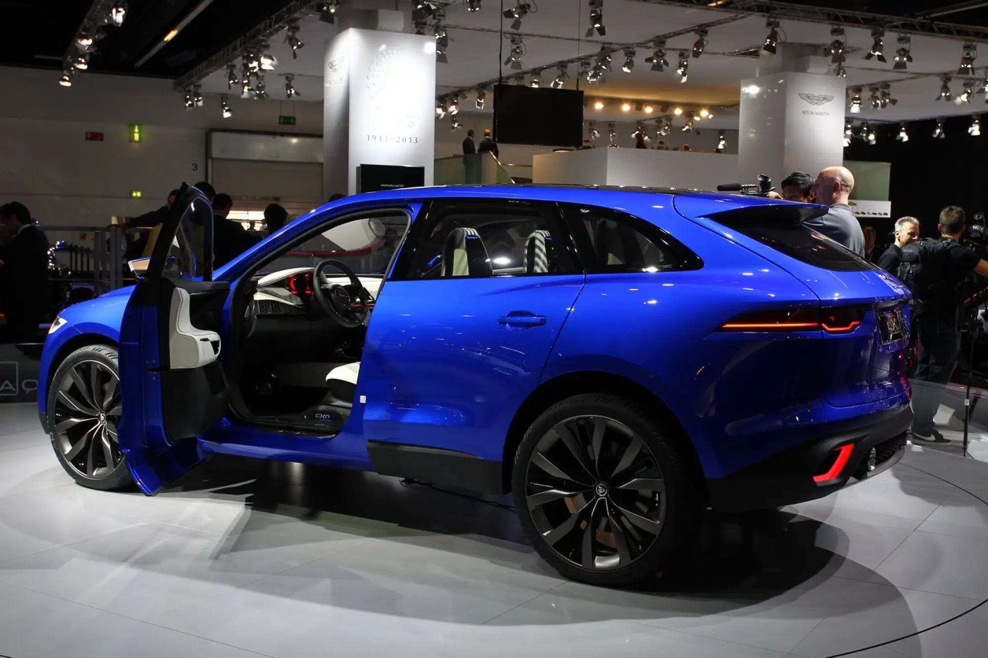 Jaguar C-X17 concept (live) - Salone di Francoforte 2013 - 18