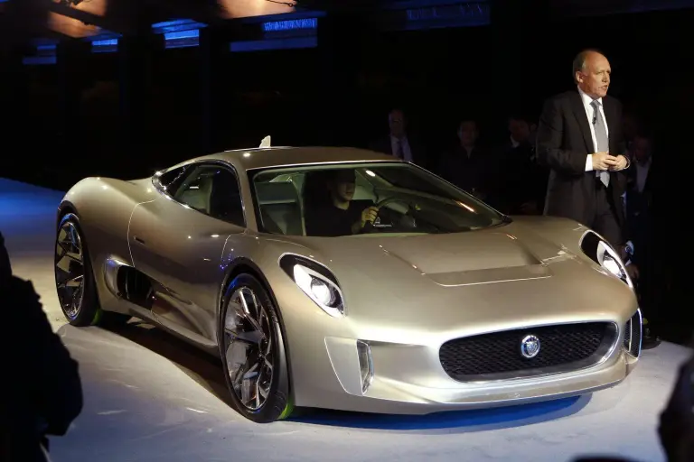 Jaguar C-X75 - 1