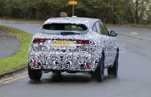 Jaguar E-Pace 2021 - Foto spia 13-11-2019