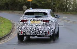 Jaguar E-Pace 2021 - Foto spia 13-11-2019 - 11