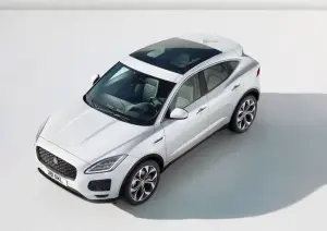 Jaguar E-PACE foto presentazione 14 Luglio 2017