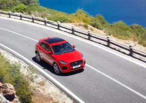 Jaguar E-PACE foto presentazione 14 Luglio 2017