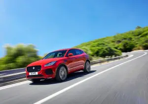 Jaguar E-PACE foto presentazione 14 Luglio 2017