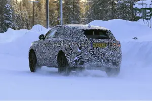 Jaguar E-PACE foto spia 15 gennaio 2017 - 9