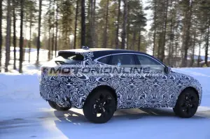 Jaguar E-Pace - Foto spia 27-2-2020 - 5