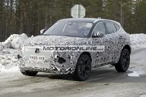 Jaguar E-Pace - Foto spia 30-4-2020 - 3