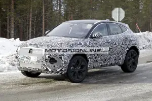 Jaguar E-Pace - Foto spia 30-4-2020